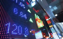 Thị trường chứng khoán lo sợ bầu cử Mỹ trở thành một Brexit thứ hai