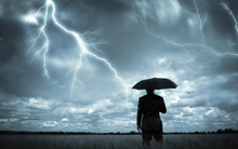 Triển vọng các ngành kinh tế năm 2016: Tìm cơ hội trong "giông bão"