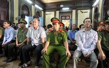 Phiên tòa sáng 22/7: Tòa phải nghỉ giải lao vì... một giám đốc “hờ” khóc nức nở