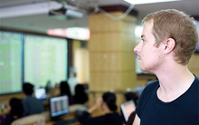 Tại sao chỉ có 17 trong số gần 1.000 công ty đại chúng nới room ngoại sau NĐ 60?