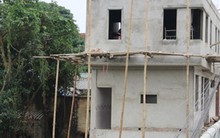 Làm thế nào khi hàng xóm lấn chiếm khoảng không đất nhà mình?