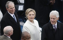 Bài phát biểu "trở lại" của Hillary Clinton kể từ khi thua cuộc