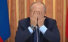 Tổng thống Putin che mặt cười khi cấp dưới nhắc tới xuất khẩu thịt lợn sang Indonesia