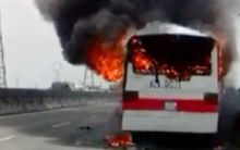 Xe khách 50 chỗ cháy rụi trên cao tốc TP.HCM - Trung Lương