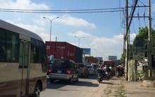 Viễn cảnh kẹt xe nhìn từ cao tốc TP.HCM - Long Thành - Dầu Giây