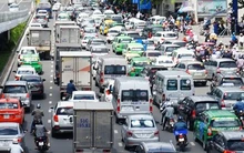 Chẳng cần sự cố, cửa ngõ Tân Sơn Nhất kẹt không lối thoát