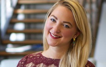 Bị khách hàng khinh thường vì quá trẻ, nữ CEO tự tin đáp trả "Tôi trẻ nhưng tôi có thể làm bất cứ thứ gì"