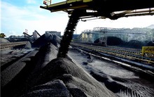 Chính quyền Trung Quốc cứng rắn, lượng tiêu thụ than giảm 40%