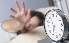 Bốn sai lầm nhiều người hay mắc khi mới ngủ dậy: Nên bỏ ngay để tránh bệnh nặng