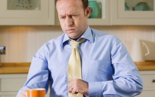 5 thói quen đơn giản giúp giảm ngay sự khó chịu của chứng khó tiêu, trào ngược axit, đau dạ dày