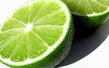 Uống nước chanh rất tốt, nhưng uống nhiều thì hãy cẩn thận với 7 tác hại