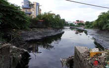 Bí thư Đinh La Thăng thị sát cống ngăn triều bị vỡ