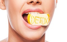 Chỉ cần thêm 1 trong 6 thứ sau vào nước uống hàng ngày, cơ thể sẽ được thải độc rất tốt