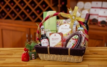 Không kém ngân hàng, nhiều doanh nghiệp thưởng Tết “khủng” theo một cách khác biệt