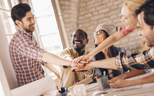 Không cần phải là người khéo ăn nói, bạn vẫn có thể làm người khác thích mình chỉ bằng 9 cách đơn giản