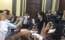 Chủ tọa phiên tòa lý giải vì sao bà Mai Phương được ngồi phòng kín