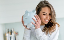 Nếu không phung phí tiền lương mua những thứ này, không biết chừng bạn có thể tiết kiệm được một "rổ tiền" cũng nên