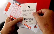 Trúng Vietlott ngày Tết, lĩnh thưởng thế nào?