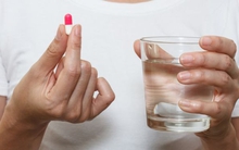 Ngưng kháng sinh lại, nghỉ ngơi đi: Việc còn lại để hệ miễn dịch lo