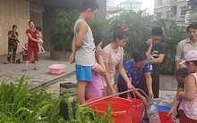 Người dân Linh Đàm khổ vì thiếu nước kéo dài