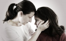 Mỗi ngày trước khi ngủ mẹ chỉ hỏi con 2 câu này, đủ để con cảm ơn cả đời!