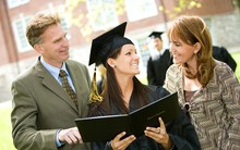 Bất ngờ vì sự hi sinh của cha mẹ dành cho thế hệ tương lai: Phụ huynh ở đâu "chịu chi" nhất cho việc học tập của con cái?