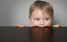 Bluechips "hạng nặng" kéo VN-Index giảm hơn 4 điểm, khối ngoại xả mạnh SCR