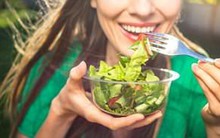 Thay đổi chế độ ăn ngay hôm nay nếu bạn muốn sống khỏe khi về già