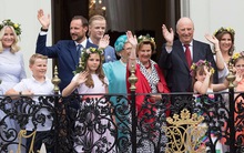 Vẻ đẹp và khí chất của 15 gia đình Hoàng gia trên khắp thế giới