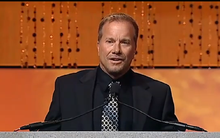 Todd Christopher: 17 tuổi bỏ học đi làm tóc, giờ là 1 trong 400 người giàu nhất nước Mỹ