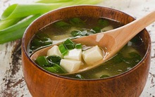 Chuyên gia tiết lộ 3 sai lầm phổ biến mà rất nhiều người mắc phải trong bữa trưa