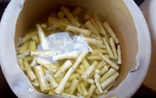 Liên tục phát hiện măng tươi ngâm chất tẩy trắng, tạo màu độc hại