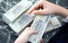 Cử tri chất vấn về các vụ việc làm giả giấy tờ để lấy tiền tiết kiệm của dân tại ngân hàng