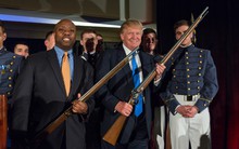 Tổng thống Trump vừa khơi mào một cuộc chiến mới