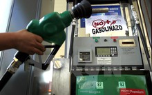 Tồn kho xăng cao kỷ lục ở Mỹ gây sức ép lên thị trường dầu mỏ