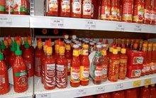 Tương ớt của triệu phú gốc Việt: sản xuất ở Mỹ, xuất khẩu trở lại Việt Nam