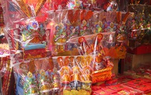 Sôi động thị trường vàng mã cúng ông Công ông Táo