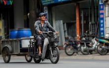 Chiếc xe máy cũ nát vẫn ‘chạy phành phạch’ và lý do bất ngờ khiến Samsung chọn xây nhà máy tại Việt Nam