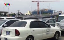 Vẫn còn nhiều ô tô biển xanh xuất hiện tại các khu vui chơi