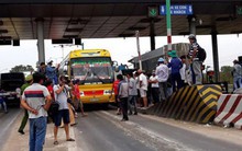 Từ 25/1, xử phạt ô tô dừng quá 5 phút ở trạm BOT