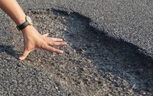 Cao tốc 34 nghìn tỷ hư hỏng: Nhà thầu nào thi công?