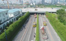 [Clip] Toàn cảnh vụ sập giàn giáo công trình trước cửa hầm Thủ Thiêm gây hỗn loạn giao thông tại TP.HCM