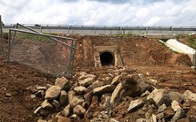 Cao tốc 34.000 tỷ: Sau 'ổ gà' lại thủng 'tổ ong' hầm chui