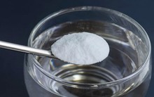 Đây là lí do nhà nào cũng nên có chai nước muối loãng: Mùa này càng cần dùng nhiều hơn