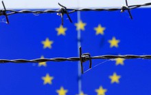 Loạt bất lợi "bủa vây" kinh tế châu Âu