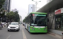 Quan chức đi nước ngoài "vượt mức": Truy thu được không?