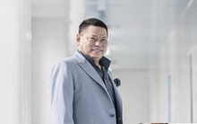 Thăng trầm xếp hạng Forbes của các tỷ phú thế giới người Việt