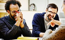 Học tập nhiều hơn nữa trong công việc: Vừa tăng khả năng thăng tiến, vừa hài lòng với cuộc sống nhiều hơn