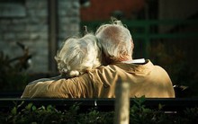 Cha là gì? Mẹ là gì? Bài viết sâu sắc thức tỉnh tất cả những người làm con!