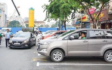 Thất thoát tiền tỷ phí đỗ xe: Tiền vào túi ai?